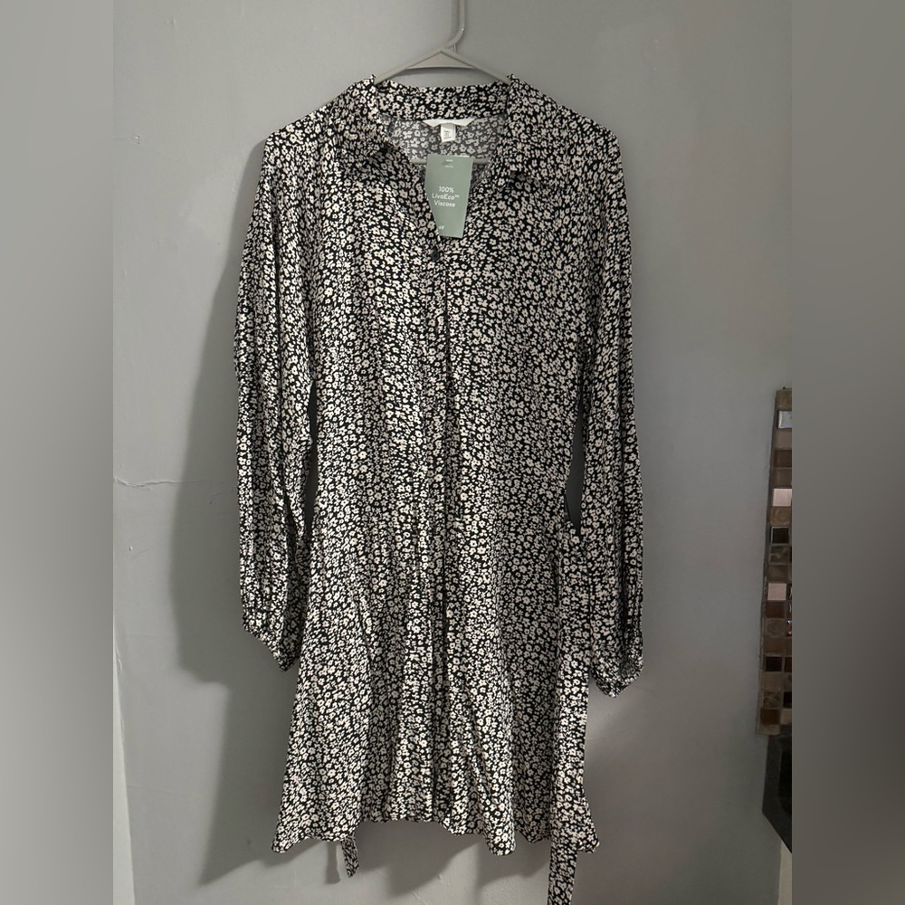 H&M Monochrome Floral Long Sleeve Dress